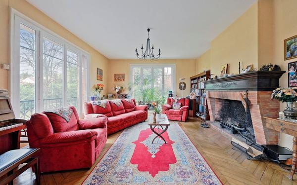 Maison à vendre    10 pièces • 238 m2 Thorigny-sur-Marne