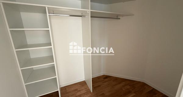 Location Appartement 3 pièces 80 m² - Evry 91000