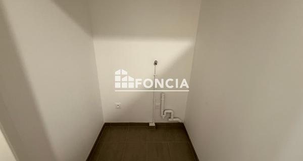 Location Appartement 3 pièces 80 m² - Evry 91000