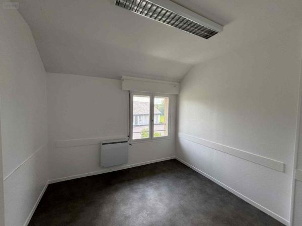 Local commercial à vendre à Warcq dans les Ardennes (08000), ref : 10305/1233