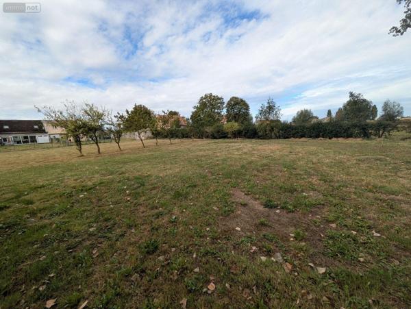 Garage - Parking à vendre à Wormhout dans le Nord (59470), ref : W4001