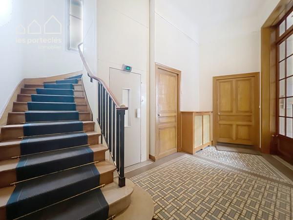 Appartement 2 pièces 55 m², PARIS 15 480 000 € H.A.I.*