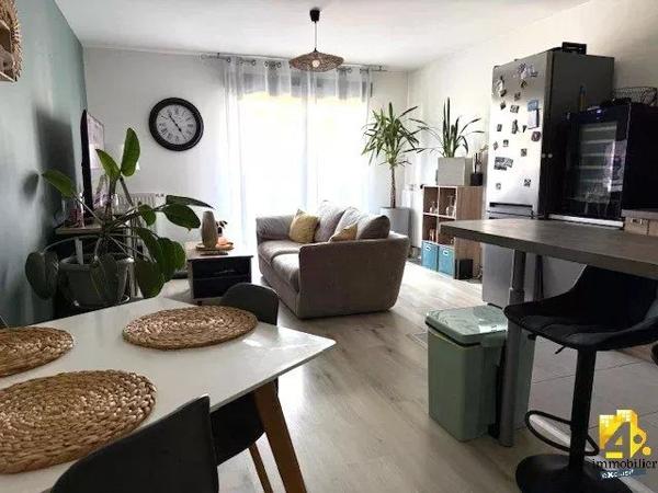 APPARTEMENT 2 PIECES Terrasse Parking sous-sol