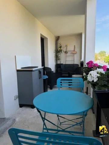 APPARTEMENT 2 PIECES Terrasse Parking sous-sol