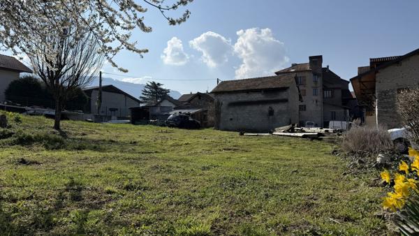 Terrain à bâtir au calme