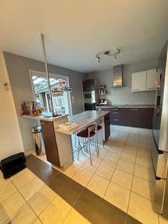 ARGENTRÉ (53210) – Maison familiale récente en demi-niveaux – Bien rare à la vente