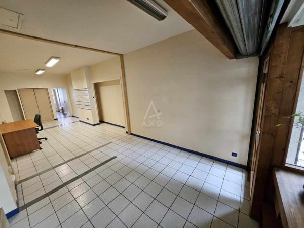 ALBERTVILLE (73200) : LOCAL COMMERCIAL DE 48.18 M² AVEC STATIONNEMENTS