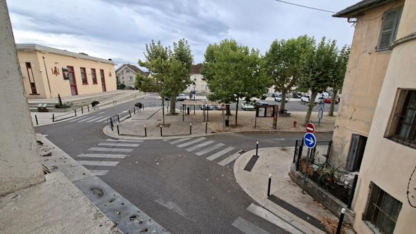 Plateaux à rénovés au centredu village