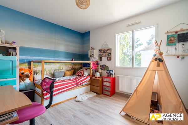 Maison Le Mesnil Le Roi 6 pièce(s) 143 m2 - 4 chambres 1 127 500 € **  - Référence  13307-cpy
