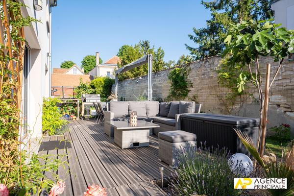Maison Le Mesnil Le Roi 6 pièce(s) 143 m2 - 4 chambres 1 127 500 € **  - Référence  13307-cpy