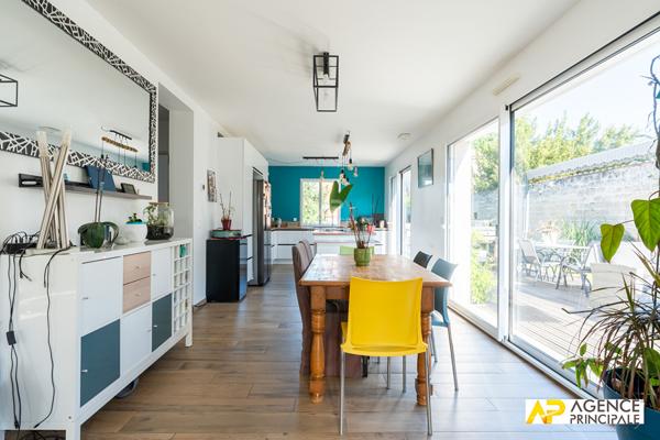 Maison Le Mesnil Le Roi 6 pièce(s) 143 m2 - 4 chambres 1 127 500 € **  - Référence  13307-cpy