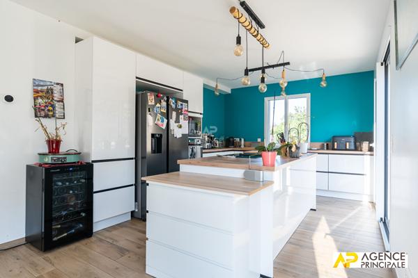Maison Le Mesnil Le Roi 6 pièce(s) 143 m2 - 4 chambres 1 127 500 € **  - Référence  13307-cpy