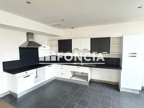 Location Appartement 5 pièces 111 m² - 29 RUE ROYET Saint-etienne 42000