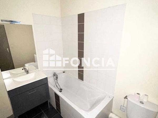 Location Appartement 5 pièces 111 m² - 29 RUE ROYET Saint-etienne 42000