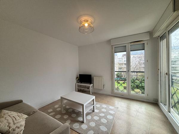Location appartement Cergy - 1 pièce(s) - 29 m² - 770 €/mois