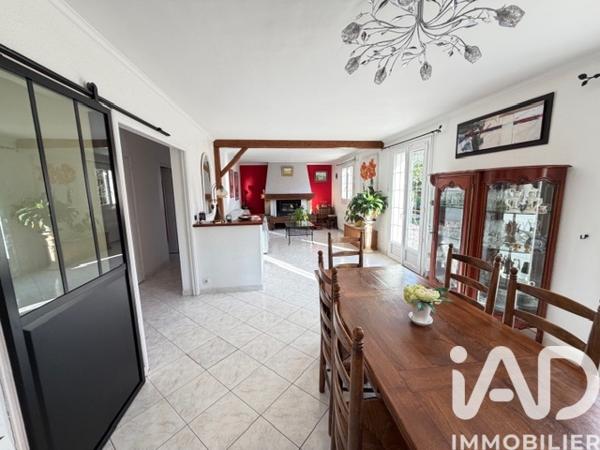 Maison à vendre 4 pièces 129 m² Saint-Fargeau-Ponthierry