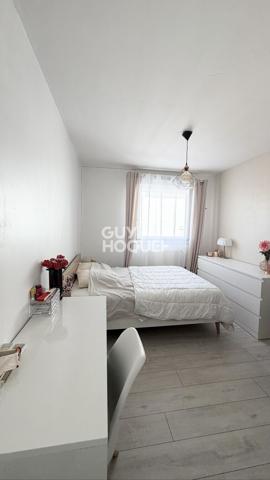CHEVIGNY-SAINT-SAUVEUR Appartement à vendre de 5 pièces de 121.3 m²