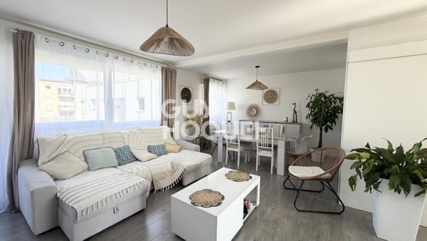 CHEVIGNY-SAINT-SAUVEUR Appartement à vendre de 5 pièces de 121.3 m²