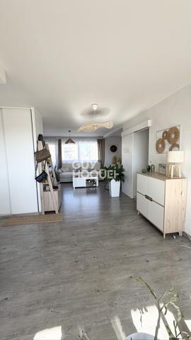 CHEVIGNY-SAINT-SAUVEUR Appartement à vendre de 5 pièces de 121.3 m²