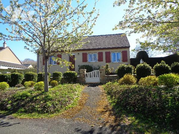 PAVILLON AVEC SOUS SOL