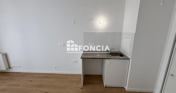 Location Studio 28.74 m² - Chevilly-larue 94550
