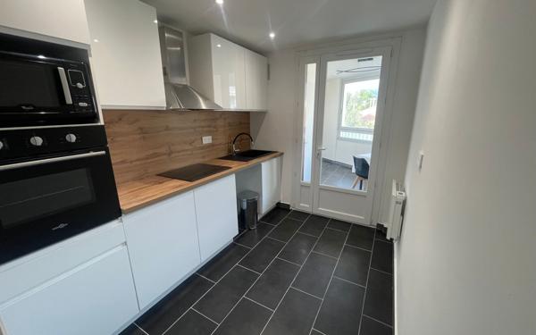 Appartement à vendre    2 pièces • 40 m2 Toulon