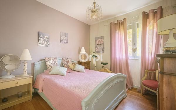 Maison à vendre    5 pièces •  Royères