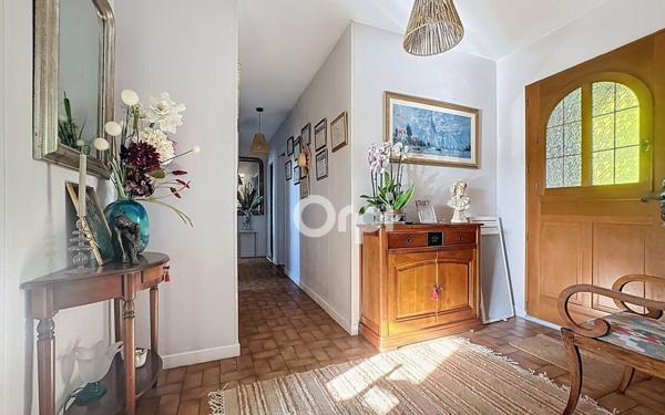 Maison à vendre    5 pièces •  Royères