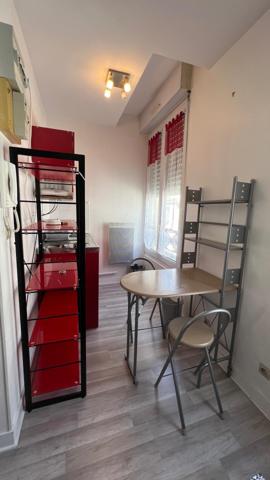 Appartement à POITIERS, 86000 - 1 pièce 16m²