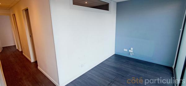 Location Local commercial92 m² - 5 Pièces - FLAVIN (12450)