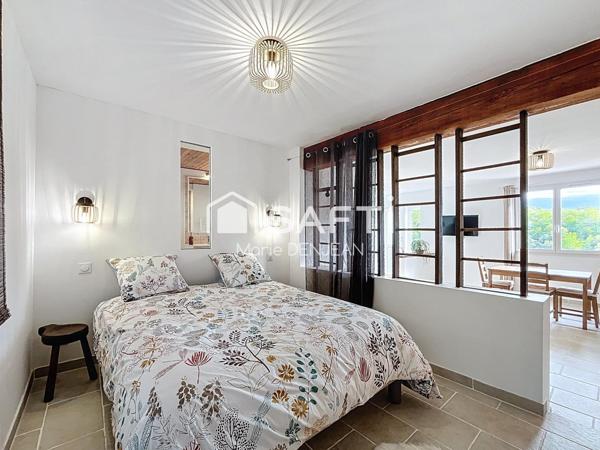 Maison + 2 Gîtes meublés, terrain de 2864 m².