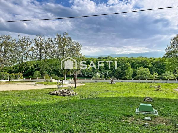 Maison + 2 Gîtes meublés, terrain de 2864 m².