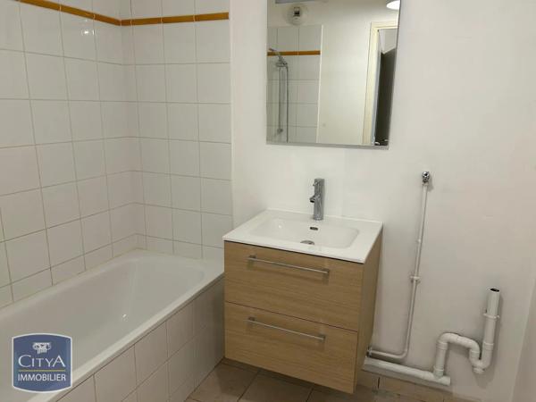 Appartement à louer 2 pièces 43.96m² La Ferté-Gaucher (77320)