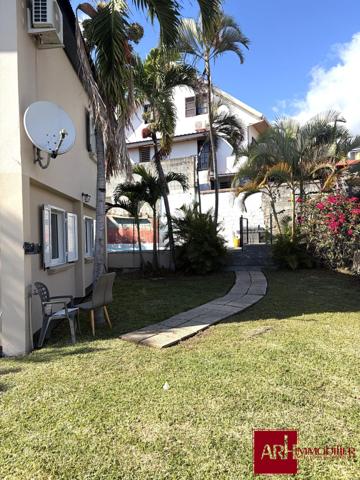 A LOUER VILLA F6 AVEC BELLE VUE DEGAGEE - GRANDE MONTEE