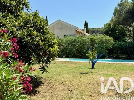 Maison à vendre 10 pièces 250 m² Bagnols-sur-Cèze