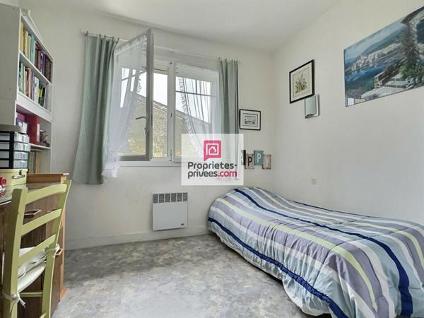 Dept 33 - La Teste De Buch- Maison 5 pièce(s) 79 m2 avec terrasse, son jardin de 745m² et un garage indépendant, une véranda de 10m2 et une buanderie de 15m2 soit une surface utile de 104m2
