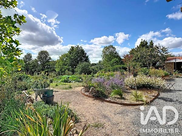 Maison à vendre 8 pièces 218 m² Moncoutant-sur-Sèvre