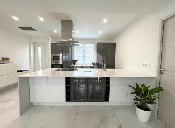 A vendre - MARIGNANE Maison 5/6 pièces 110 m2 - Piscine - Stationnements