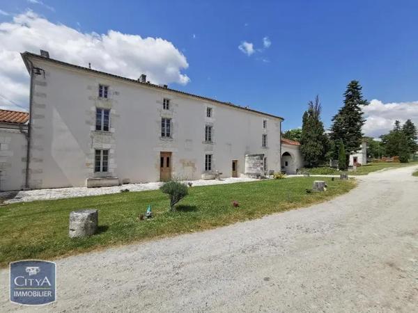 Appartement à louer 1 pièce 32.34m² Val des Vignes (16175)