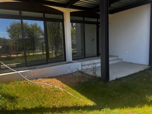 Vaison-la-Romaine (84110) Appartement 3 pièces 92 m2 avec jardin et parking