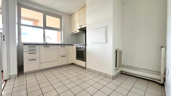 Plein Centre ville, grand F3 pièces avec balcon