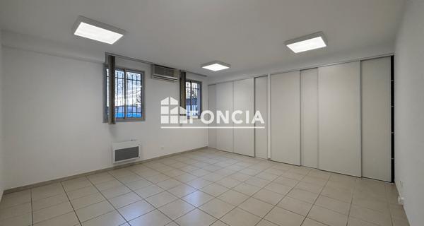 À vendre Local commercial 110 m² - Digne-les-bains 04000