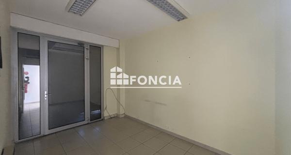 À vendre Local commercial 110 m² - Digne-les-bains 04000
