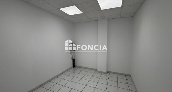 À vendre Local commercial 110 m² - Digne-les-bains 04000