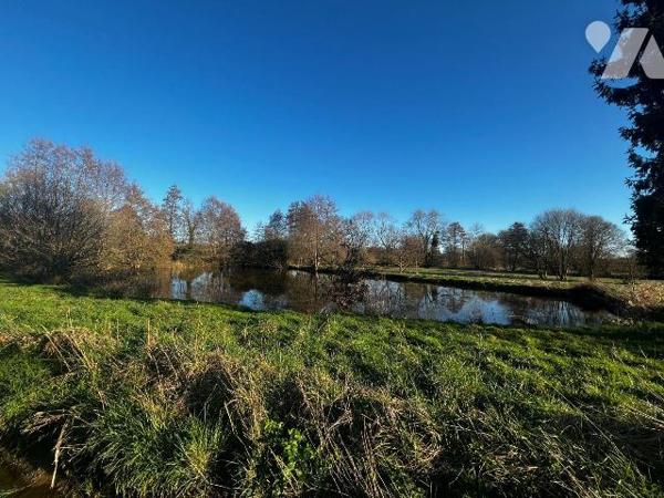 
Terrain de 4360 m² avec un etang d'environ 1500 m².