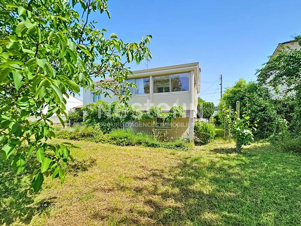 Maison familiale, 4 chambres avec jardin arboré, véranda et espace indépendant