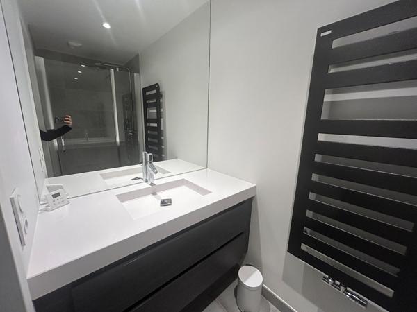 A louer - Centre ville d'Angers - Appartement T3 meublé avec terrasse et place de parking