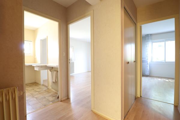 ROYAN - Quartier du Parc - Appartement T2 avec Jardin, cave et Parking