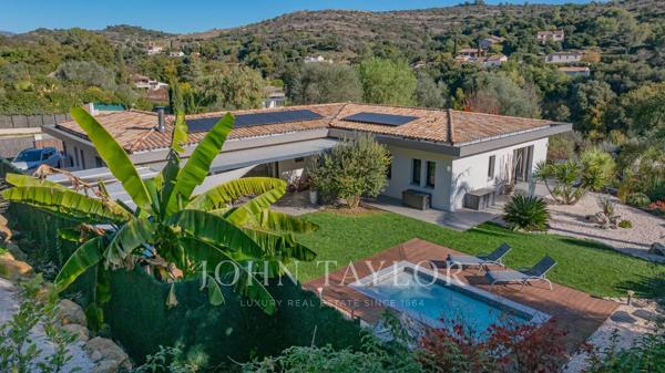Belle villa neuve de plain-pied dans un domaine fermé à Biot