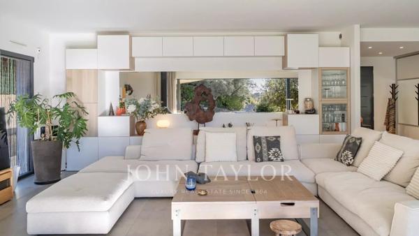 Belle villa neuve de plain-pied dans un domaine fermé à Biot